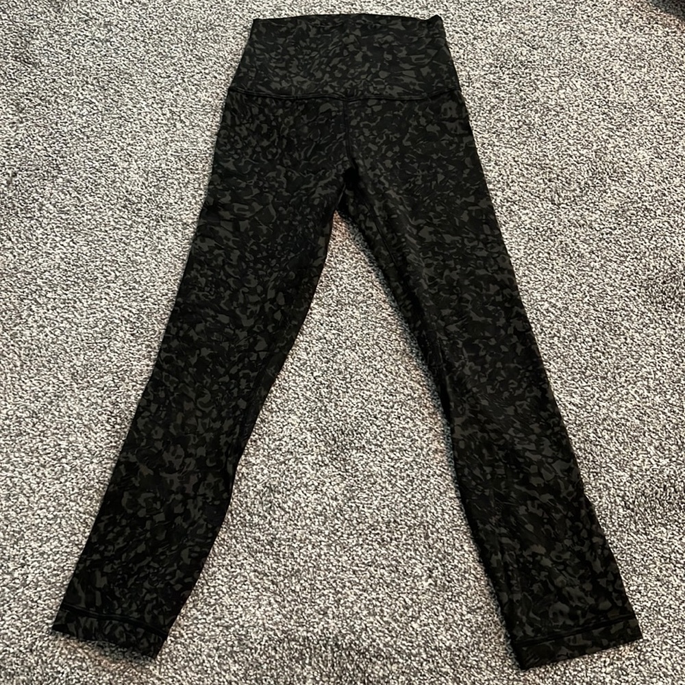 Lululemon crop leggings
